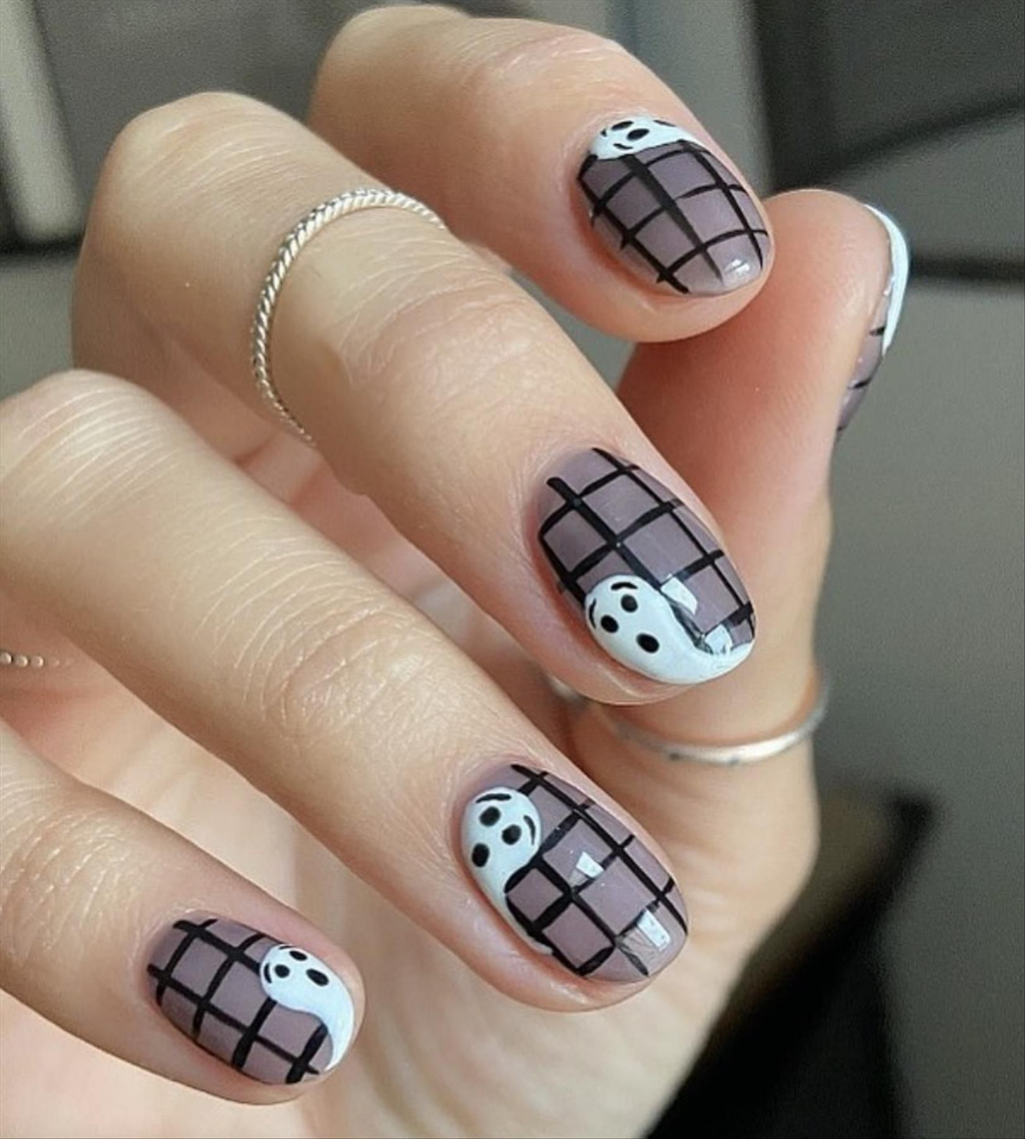 Best short Halloween nails aesthetic perfect for