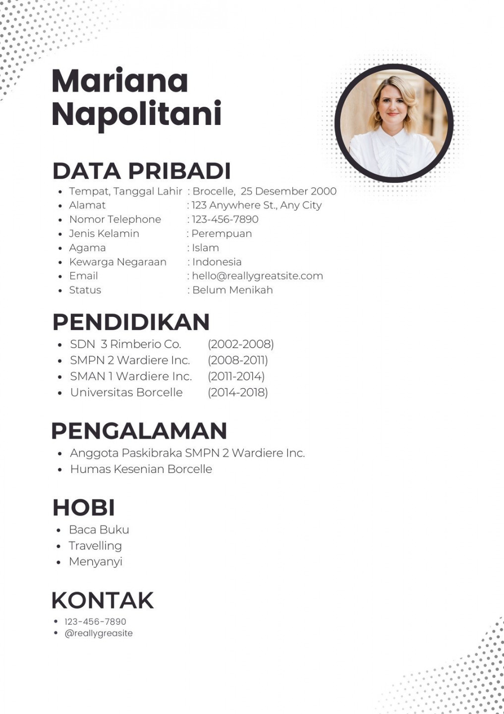 Lamar Kerja Idaman dengan Contoh CV Resume Gratis - Canva