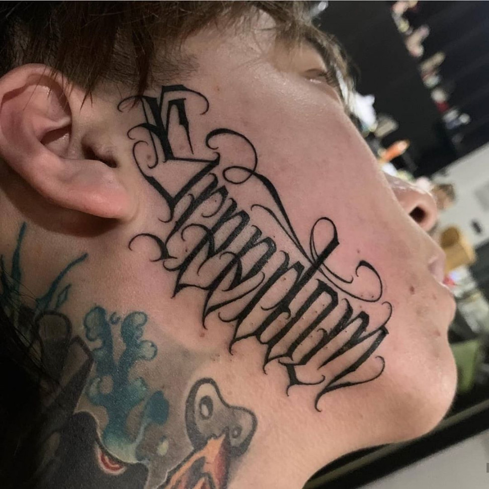 Pin von Seka Way auf lettering  Frauengesicht tattoo, Frau