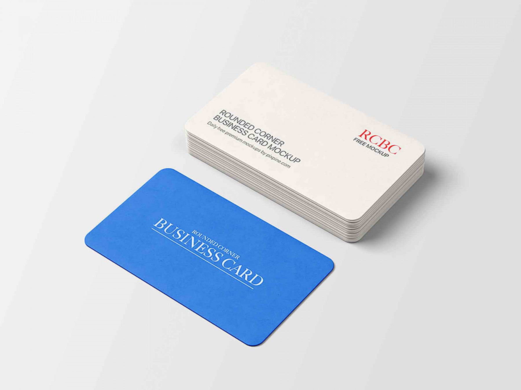 Round Corners Business Card Mockup (PSD)