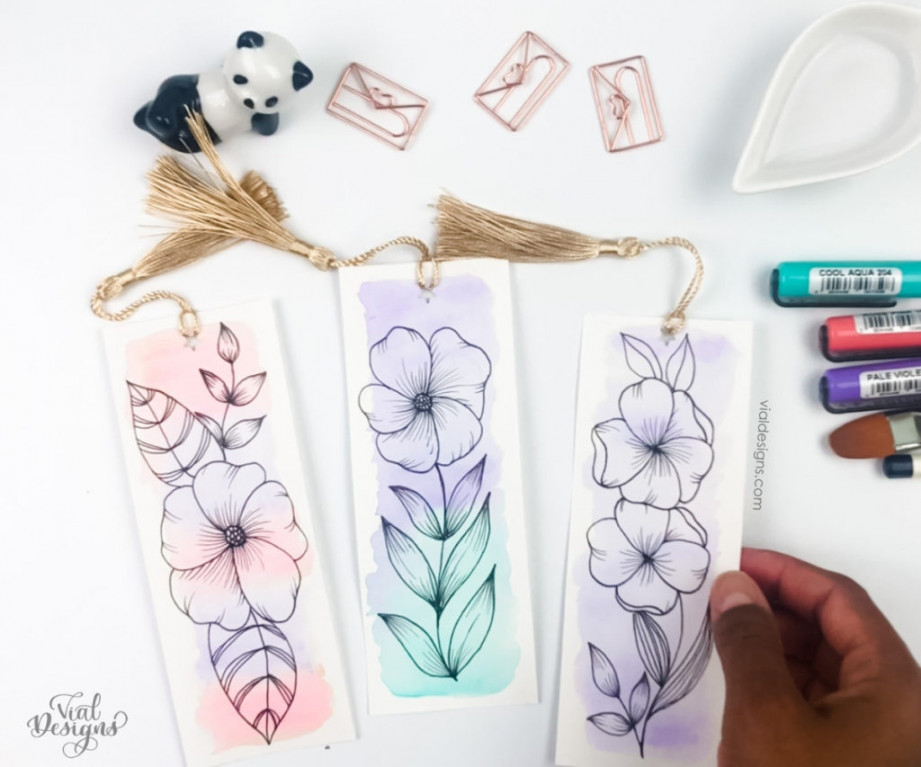 DIY WATERCOLOR FLORAL DOODLE BOOKMARK - Vial Designs