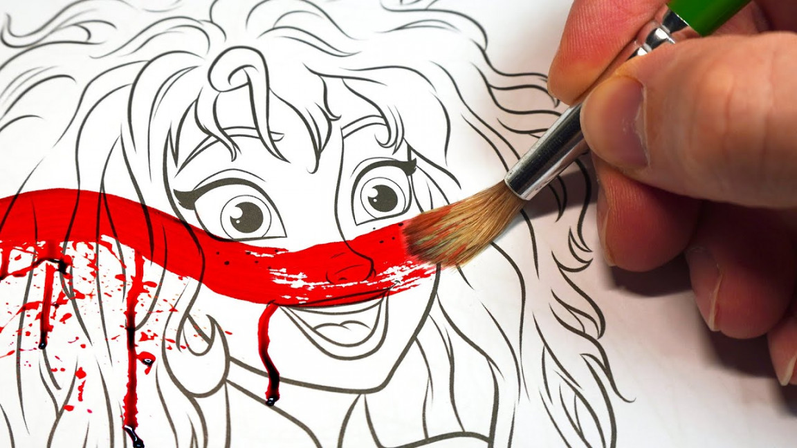 HORROR Artist vs $ DISNEY FROZEN Colouring Book