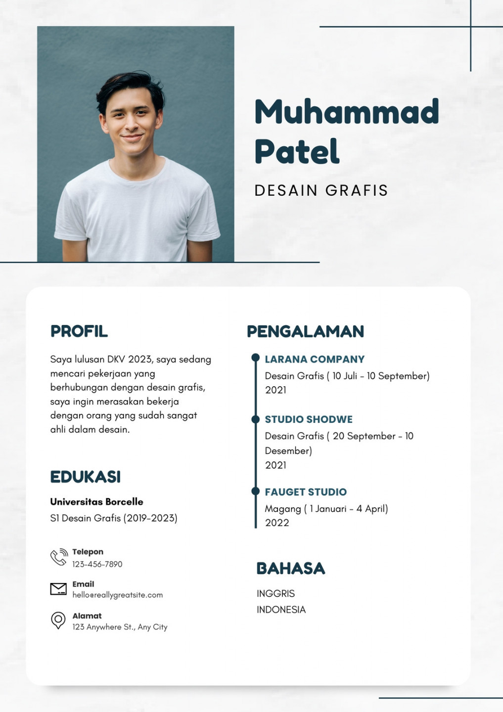 Lamar Kerja Idaman dengan Contoh CV Resume Gratis - Canva