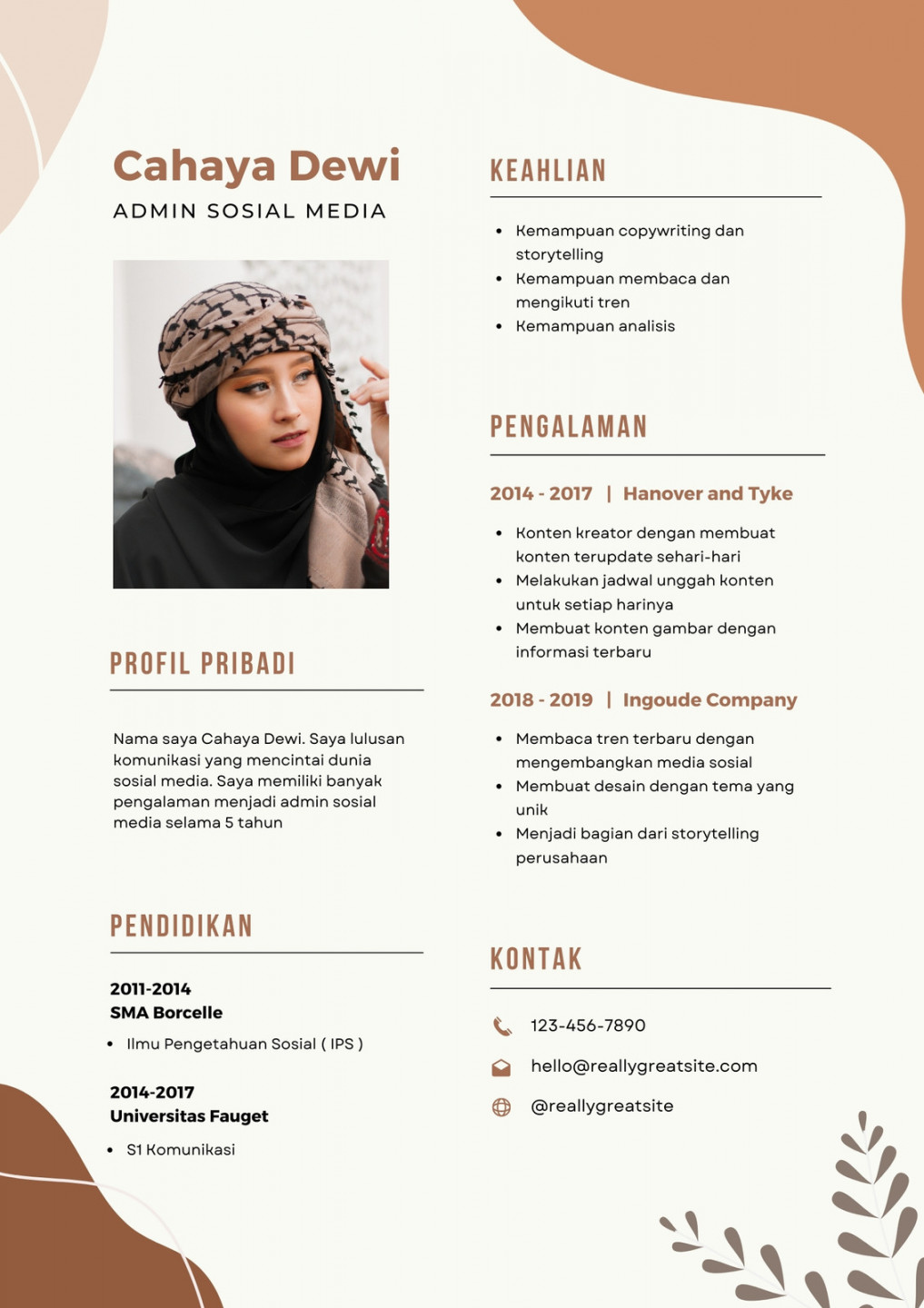 Lamar Kerja Idaman dengan Contoh CV Resume Gratis - Canva