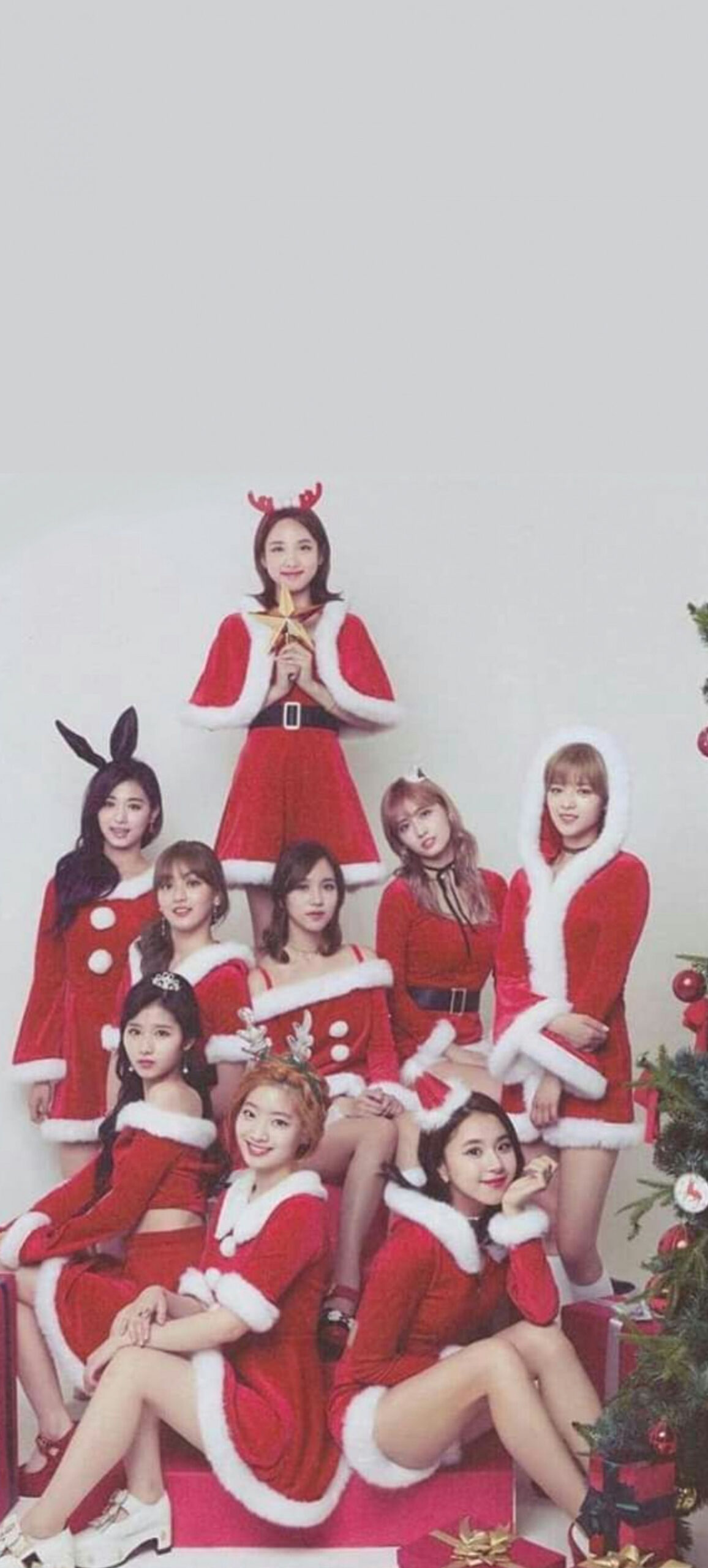 Pin by 🌹Rose 🌹 on ❀TWICE❀  More wallpaper, Christmas