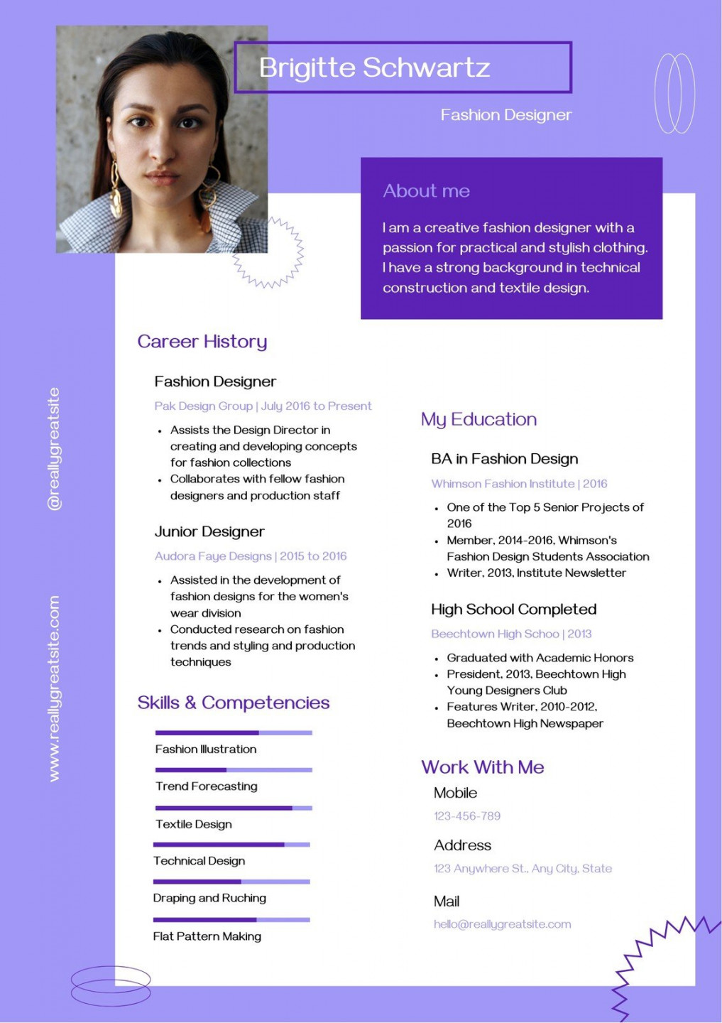 Purple and White Creative Resume - Templates by Canva