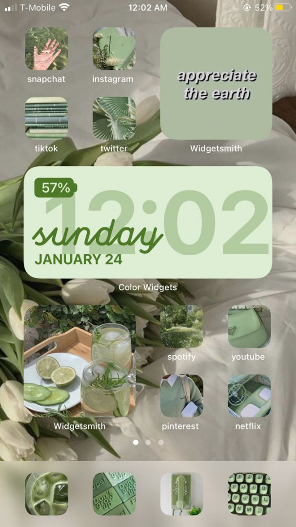 green #aesthetic #lockscreen #wallpaper  Iphone app design