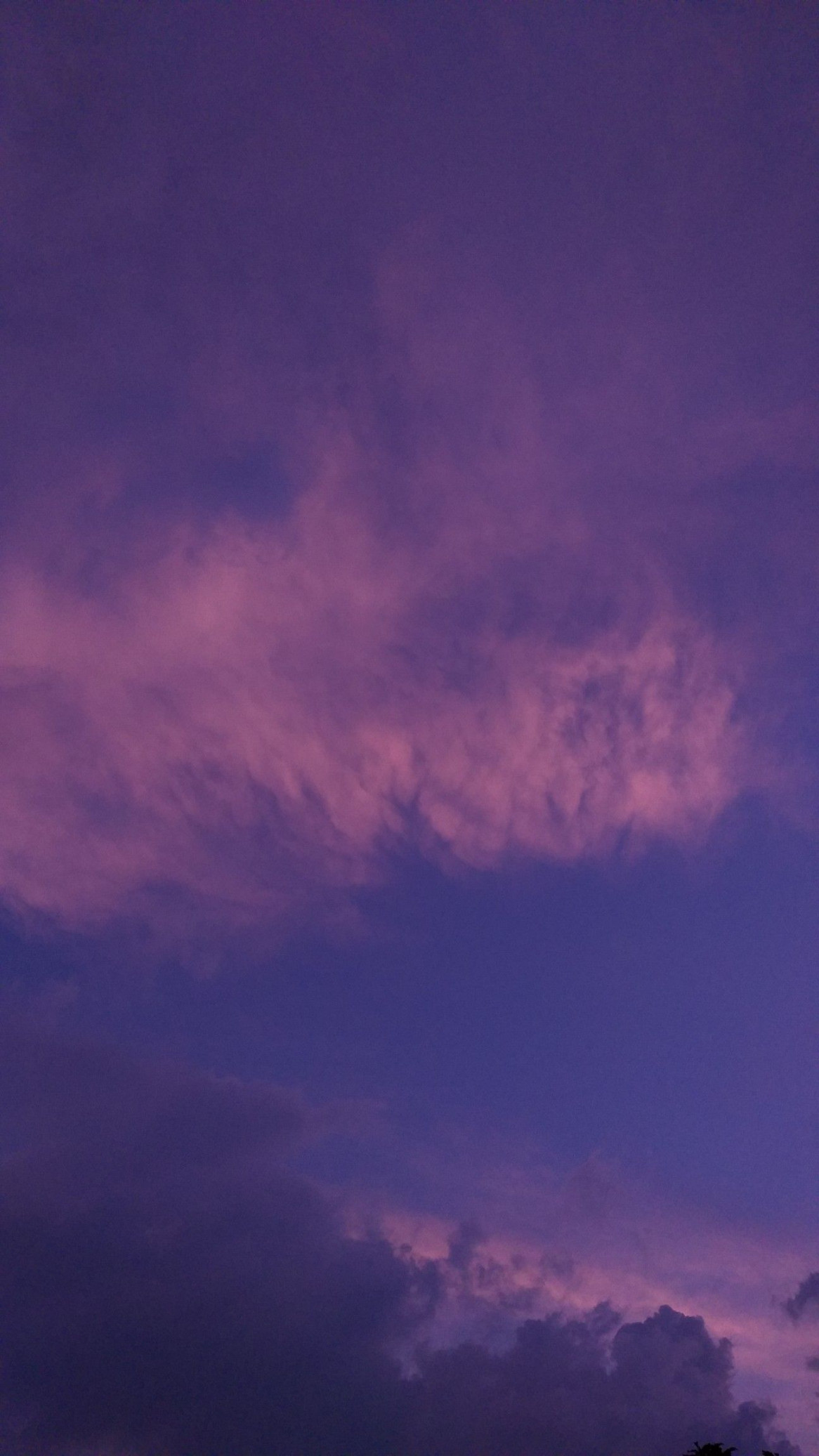 Purple sky sunset  Purple wallpaper phone, Purple sky, Sky aesthetic